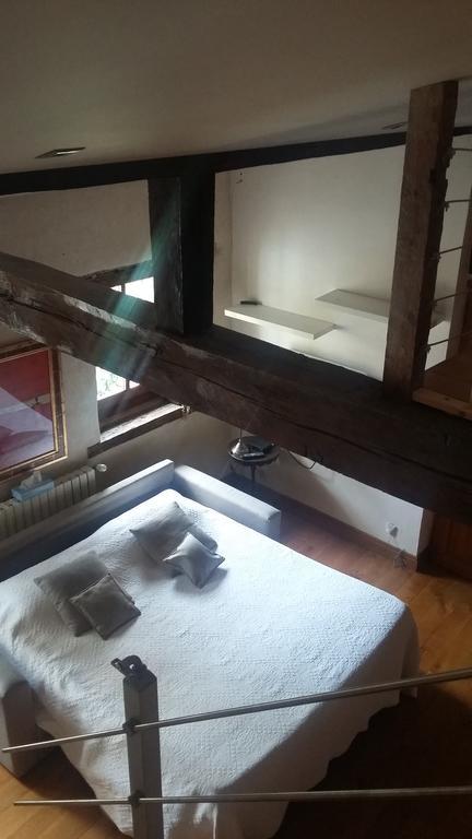 Hotel Les Remparts Мирпуа Экстерьер фото