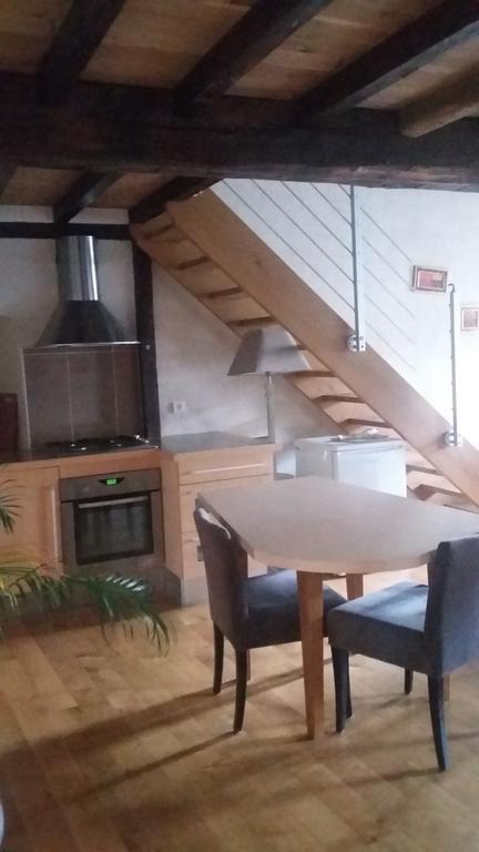 Hotel Les Remparts Мирпуа Экстерьер фото
